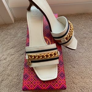 Tory Burch kitten heel sandal size 6.5